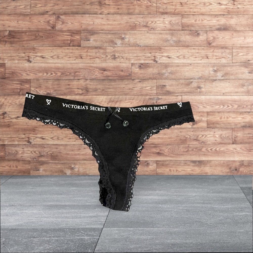 NWT VICTORIAS SECRET THING SZ SMALL